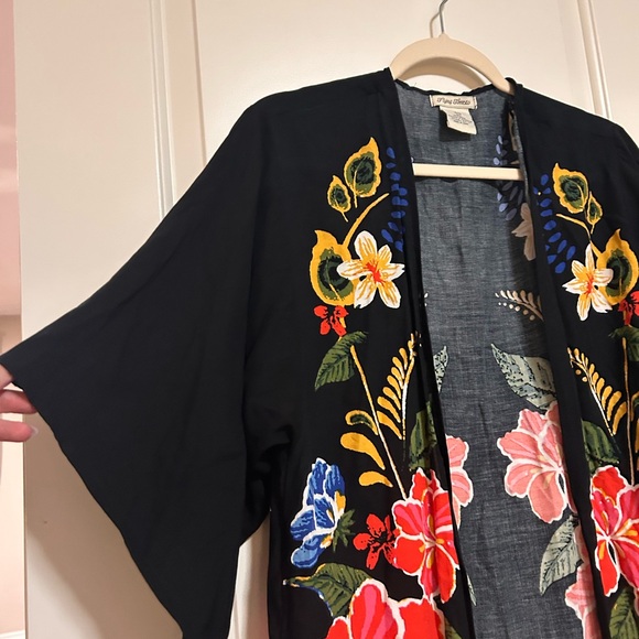 Never Worn ๐บ๐๐ผ Flying Tomato Black Floral Kimono Swim Coverup ๐ผ๐๐บ - Picture 5 of 10